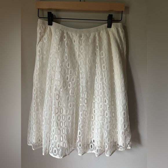 Anthropologie Dresses & Skirts - Anthropologie Maeve White Eyelet Lace Skirt